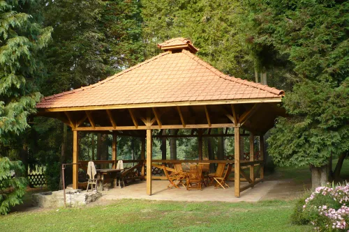 18. galéria kép Fakos Asztalos