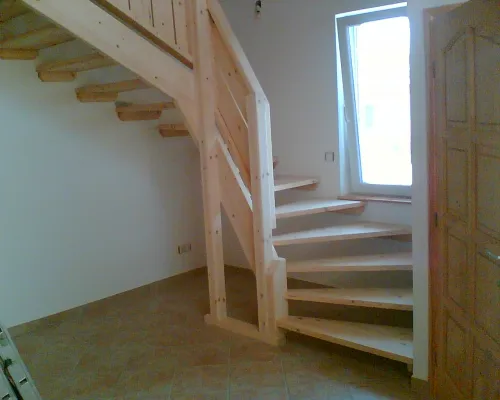 2. galéria kép Fakos Asztalos